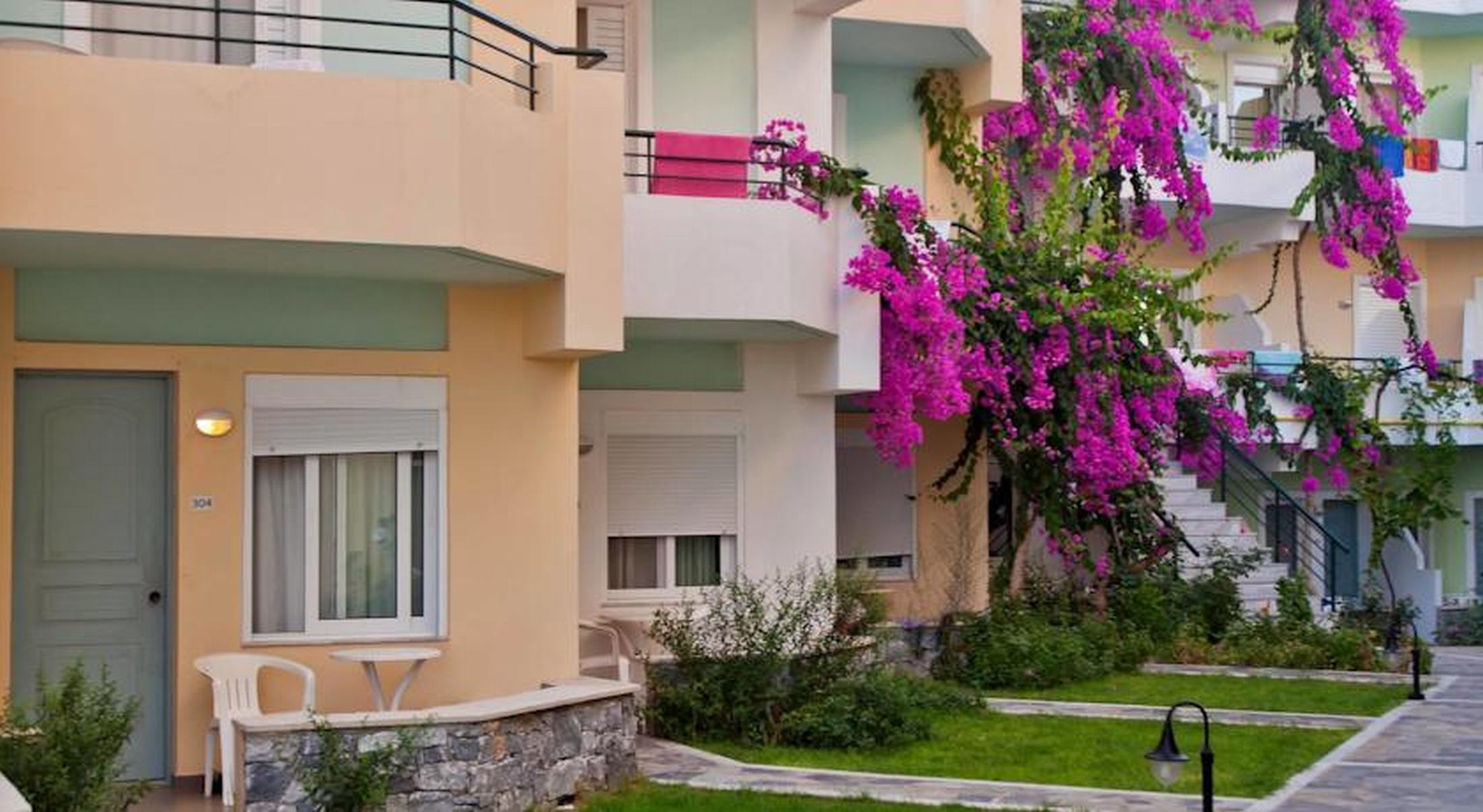 Dedalos Beach Hotel - carbon neutral hotel in Rethymno