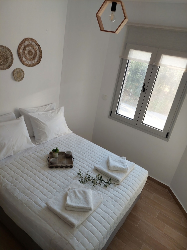 Elia Luxury Apartments Estd 2022 — 4-Star Luxury Hotel in Preveza, Greece