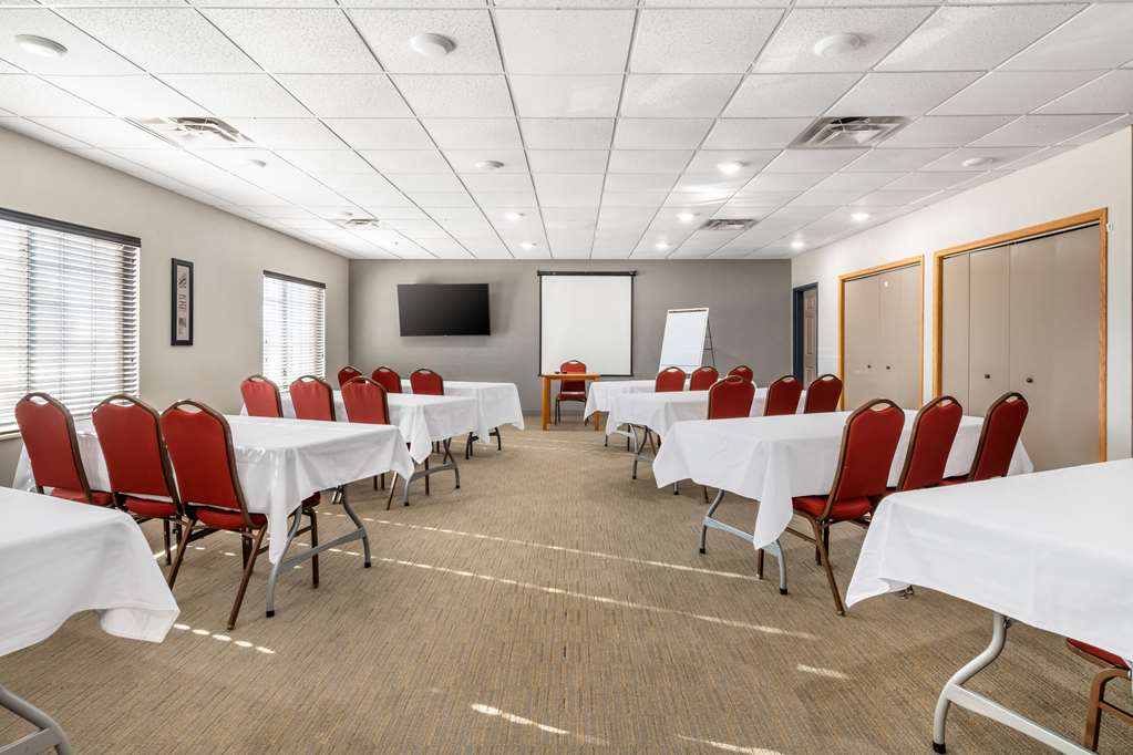 Country Inn & Suites by Radisson Watertown SD - photo 47