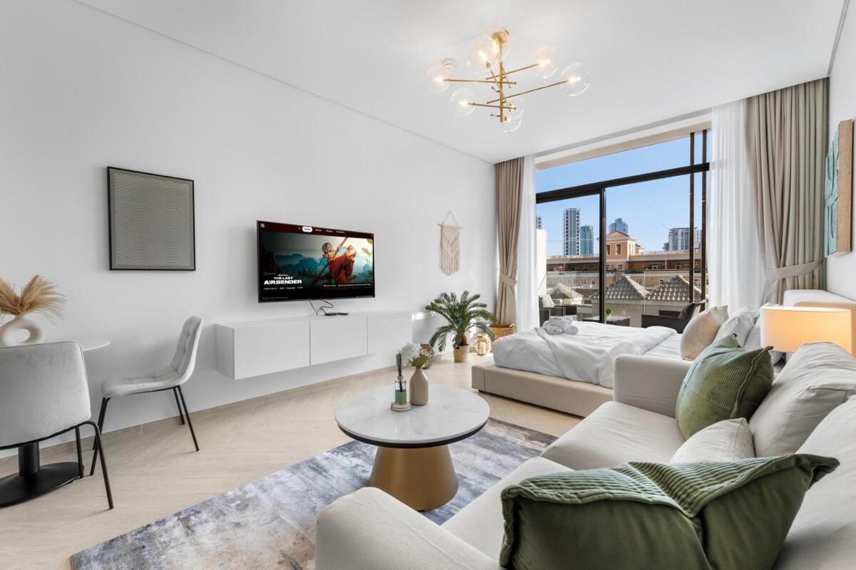 Waves Elegant & Lavish Studio Apt for 4 in JVC — 4-Star Luxury Hotel in Dubai, United Arab Emirates