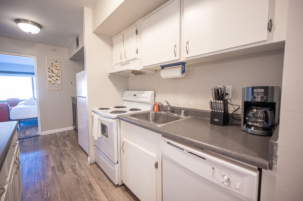 1Bd1Ba w BonusRM Stay Together Suites - photo 20