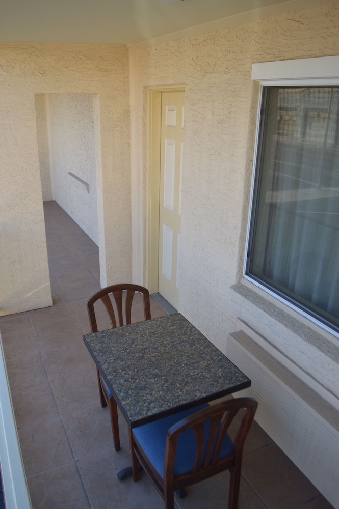 Rodeway Inn Downtown Phoenix - photo 12
