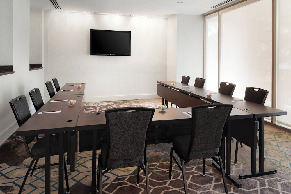 Residence Inn by Marriott Bethesda Downtown - photo 35