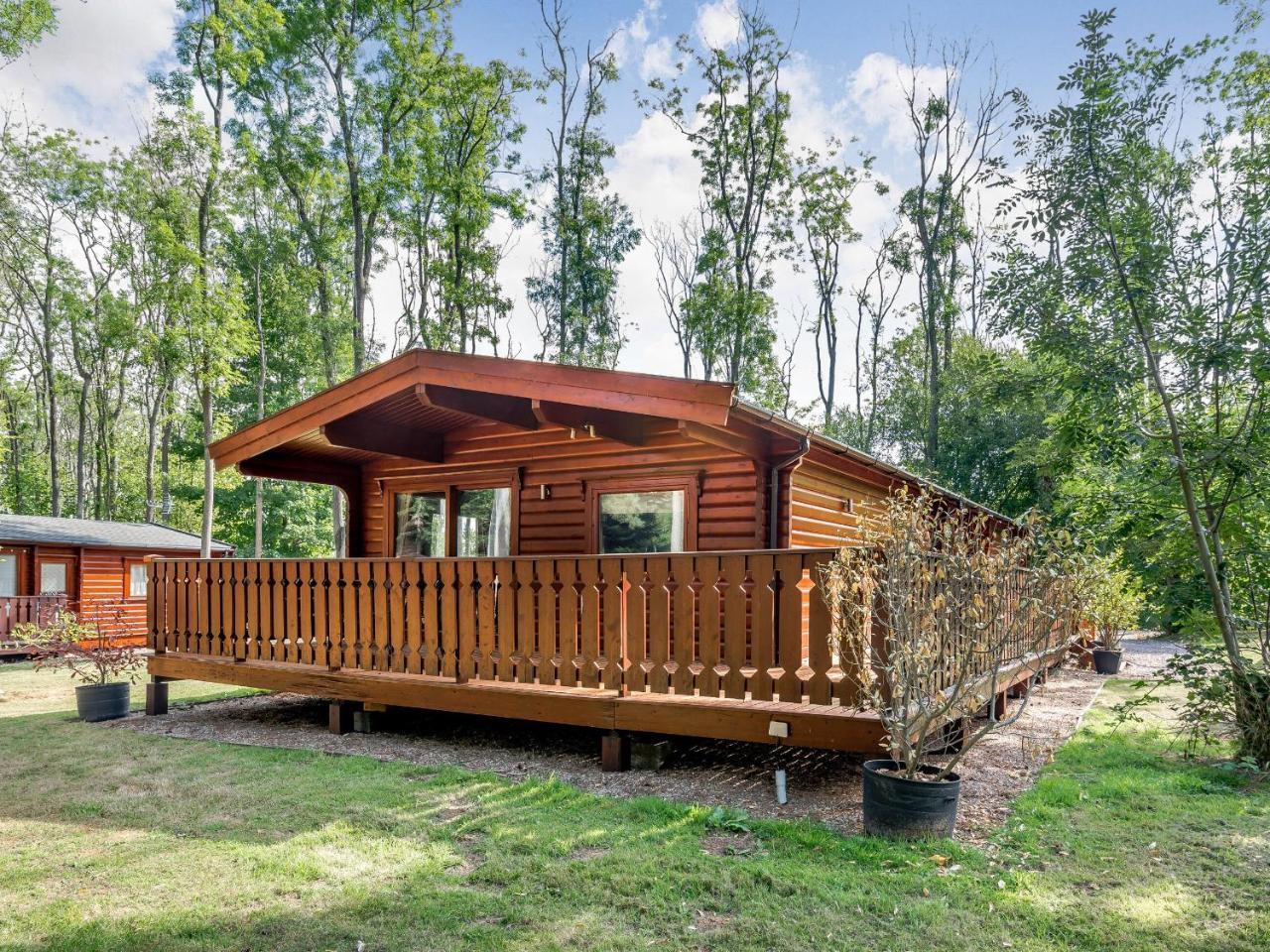 Cherry Lodge Uk37608 — 5-Star Luxury Hotel in Louth, United Kingdom