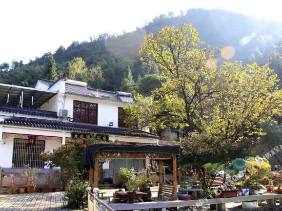 Jlg - carbon neutral hotel in Qingyang