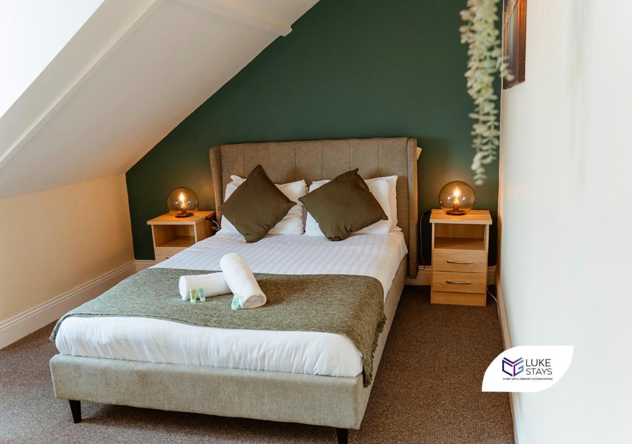 Luke Stays Whitehall Road — 4-Star Luxury Hotel in Gateshead, United Kingdom