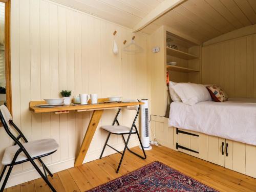 Mitford Gypsy Hut — hotel in Moreton In Marsh
