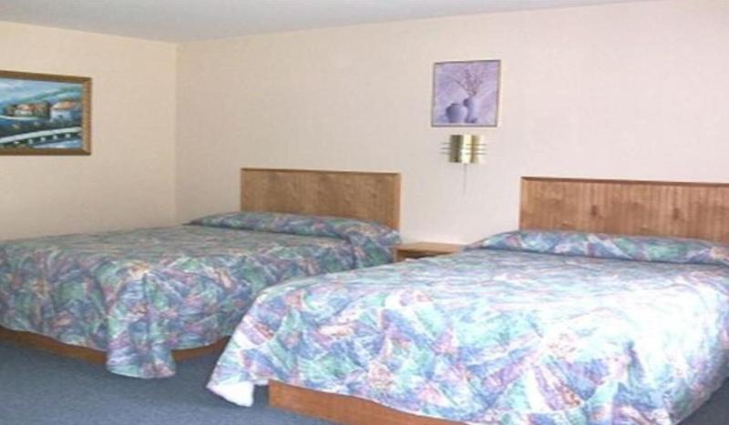 Davis Motel - photo 17