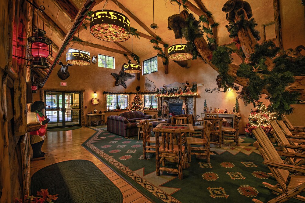 Meadowbrook Resort — 4-Star Luxury Hotel in Wisconsin Dells, United States