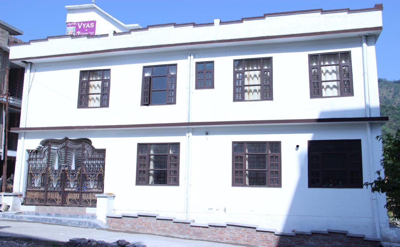 Hotel Vyas & Nirvana Yoga - carbon neutral hotel in Rishikesh