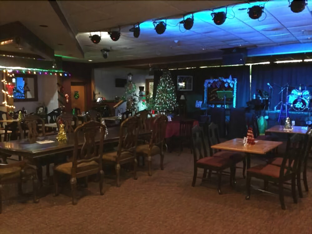 FairBridge Inn & Suites Poconos - photo 36