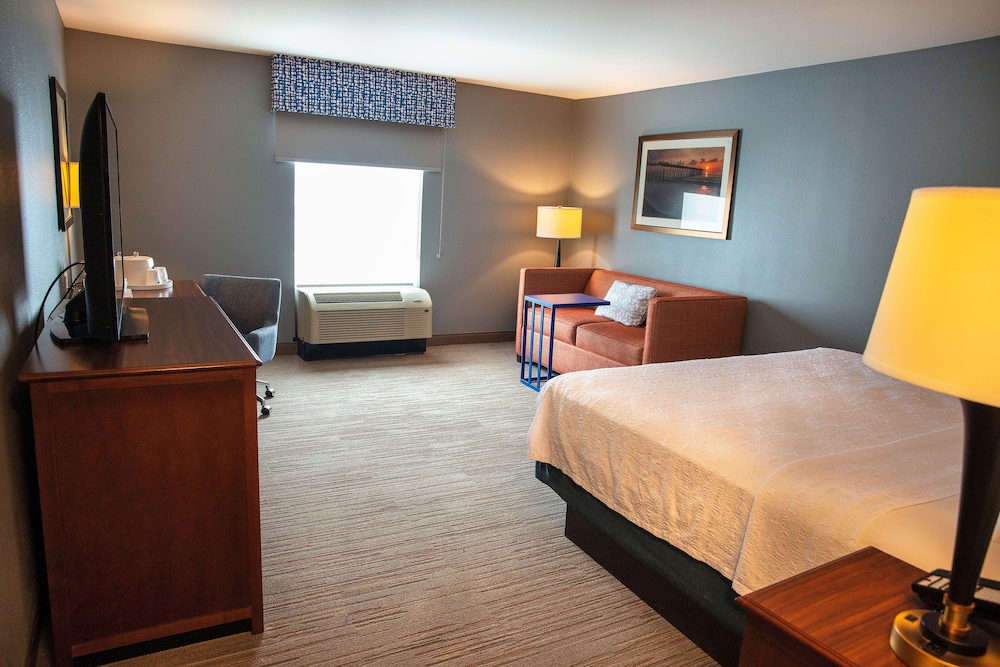 Hampton Inn & Suites Jacksonville - photo 5