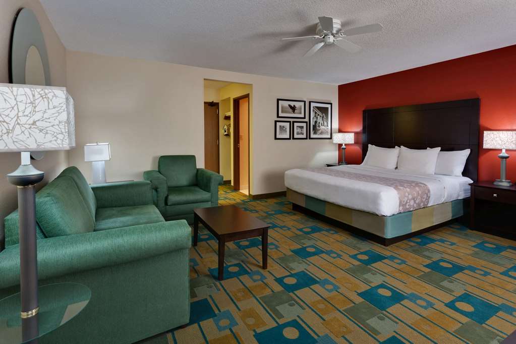 La Quinta Inn & Suites by Wyndham Plattsburgh - photo 14