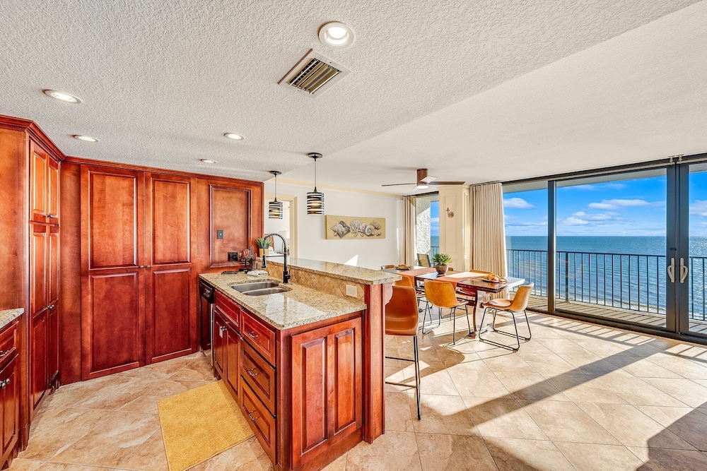 Sandpiper Beacon Beach Resort - photo 222