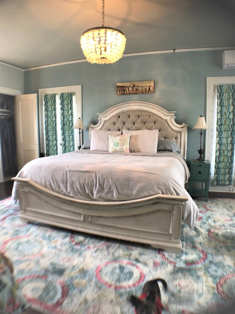 Avenue O Bed & Breakfast - photo 3