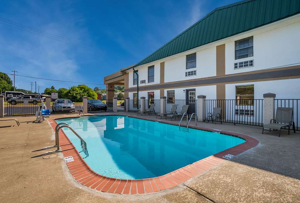 Econo Lodge Brownsville - photo 24