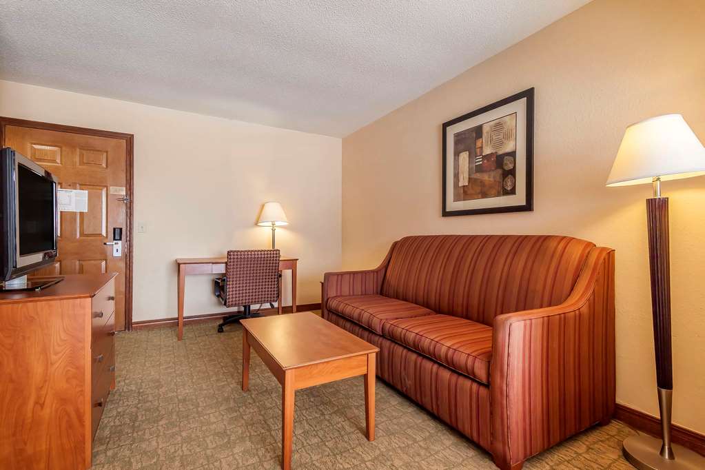 Quality Inn & Suites Owasso - photo 18