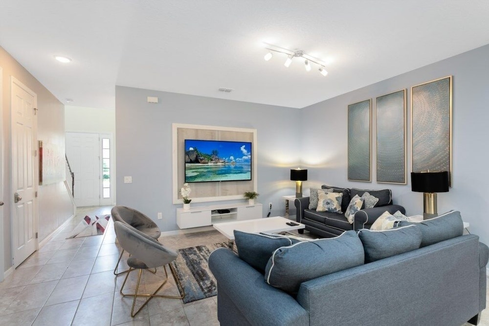 Luxury Town With Splash Pool In Solara Resort 4 Bedroom Townhouse by RedAwning - featured photo