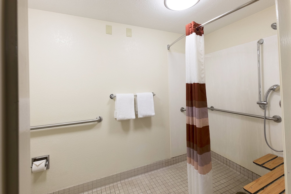 Red Roof Inn PLUS West Springfield - photo 29