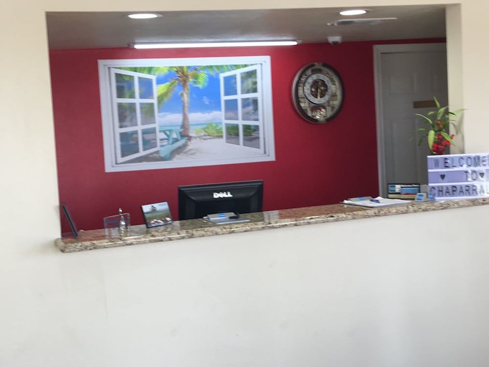 Chaparral Motel - photo 2