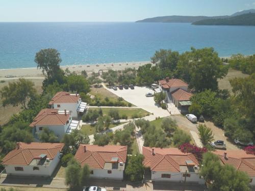Mikro Xorio - carbon neutral hotel in Unknown City