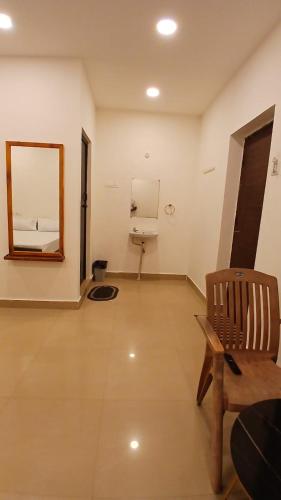 Dwarka Residency Inn — Seven Pagodas — photo 4