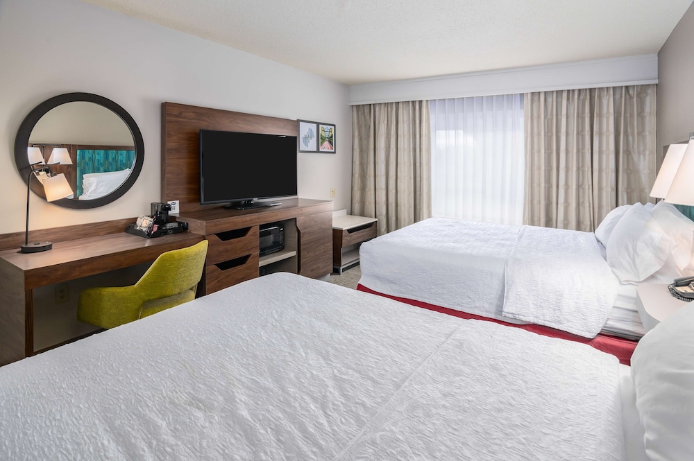 Hampton Inn & Suites Hartford Manchester - photo 6