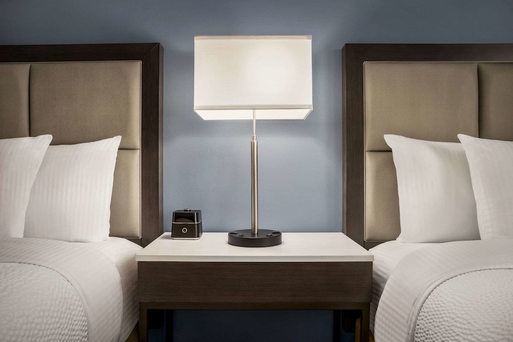 La Quinta Inn & Suites by Wyndham San Bernardino - photo 35
