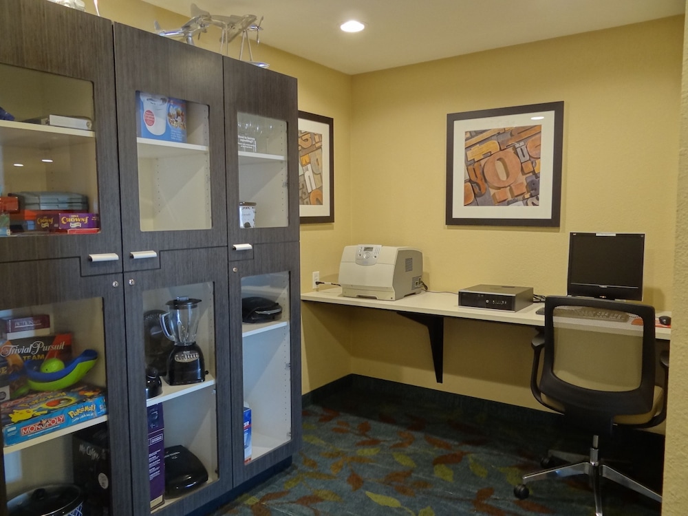 Candlewood Suites Sierra Vista by IHG - photo 32