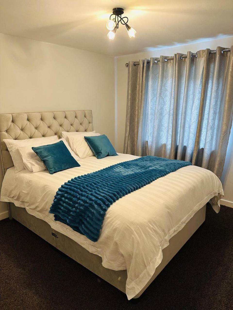 Housesleeps5 Parking Garden Privateentrance — hotel in Corby