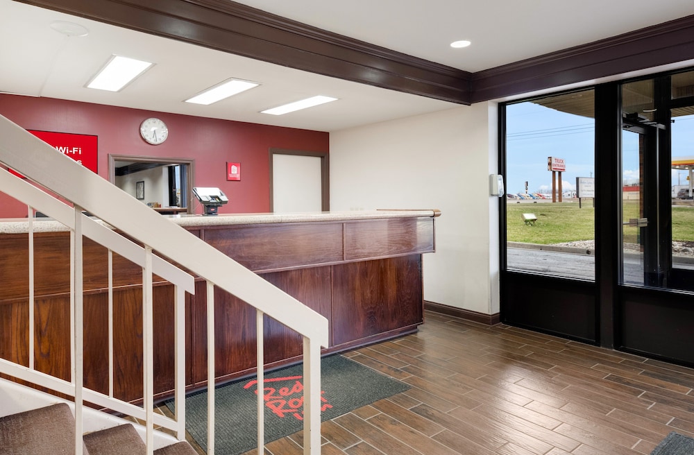 Red Roof Inn Fort Wayne - photo 3