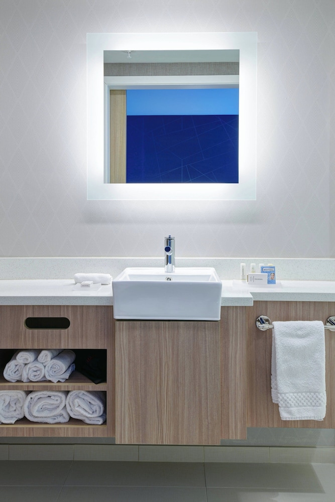 SpringHill Suites by Marriott Wixom Novi - photo 15