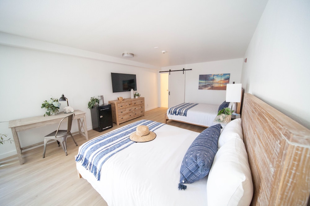 The Surfbreak Hotel - photo 12