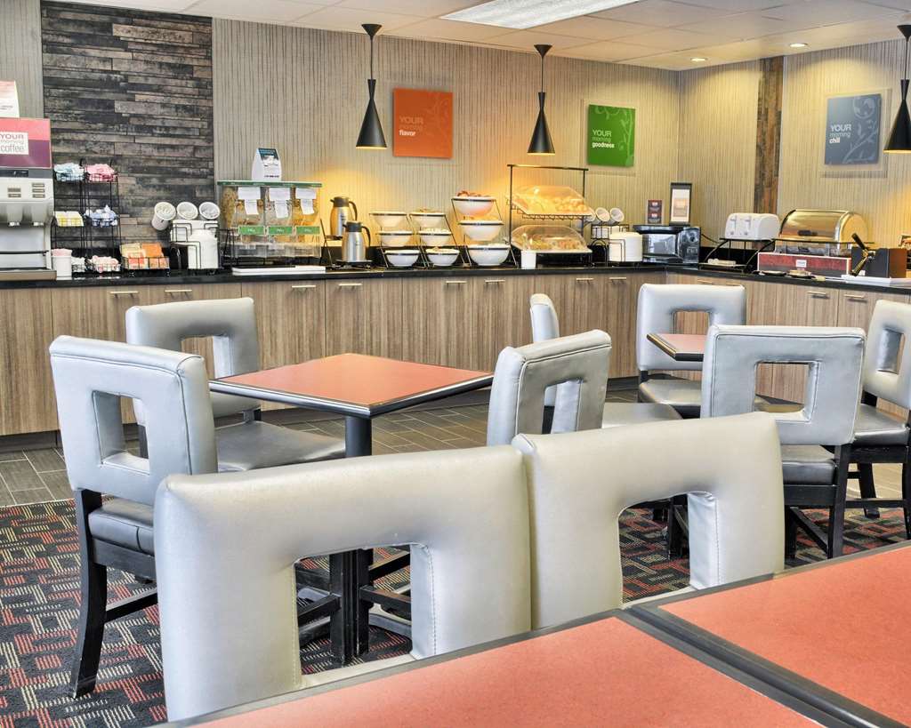 Comfort Inn Ruther Glen near Kings Dominion - photo 31