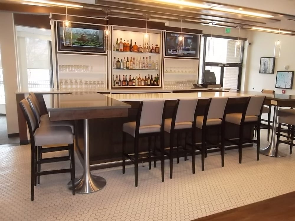 Holiday Inn Greensboro Coliseum by IHG - photo 22