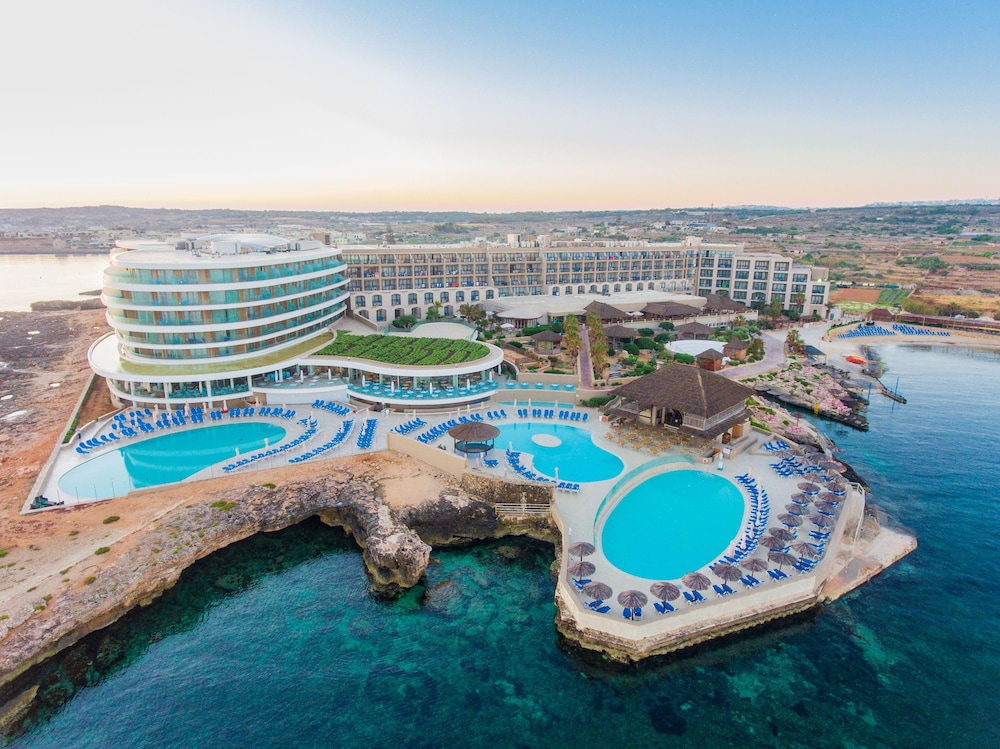 Ramla Bay Resort in Mellieha, Malta