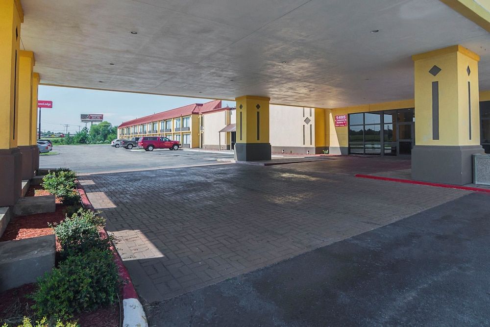 Hotel Super 8 Sulphur Springs - featured photo
