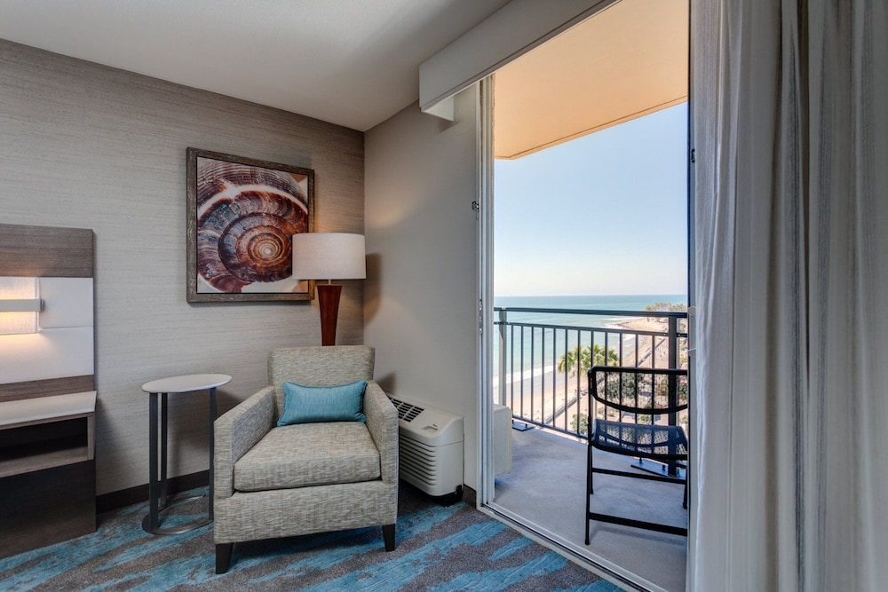 Crowne Plaza Ventura Beach by IHG - photo 14