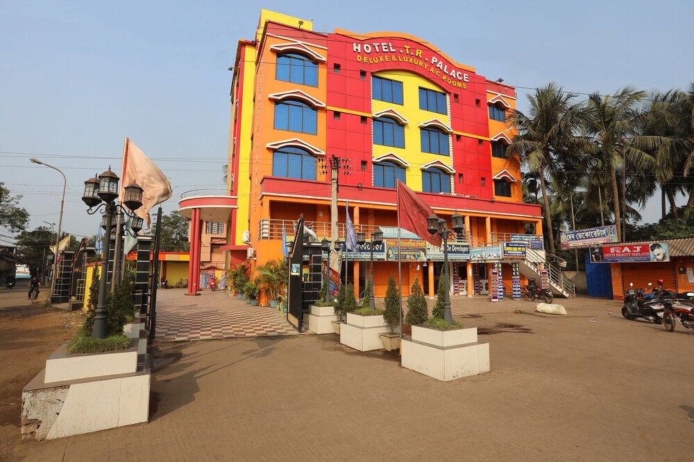 Oyo 25006 Hotel Tr Palace in Haldia, India