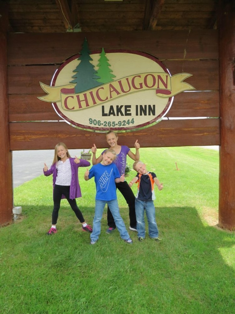 Chicaugon Lake Inn - photo 90