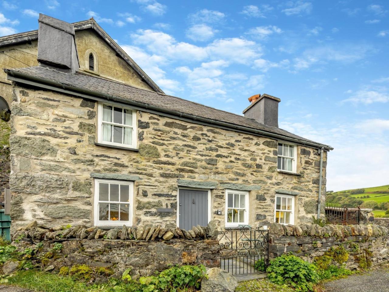 2 Bed in Ysbyty Ifan SKN03