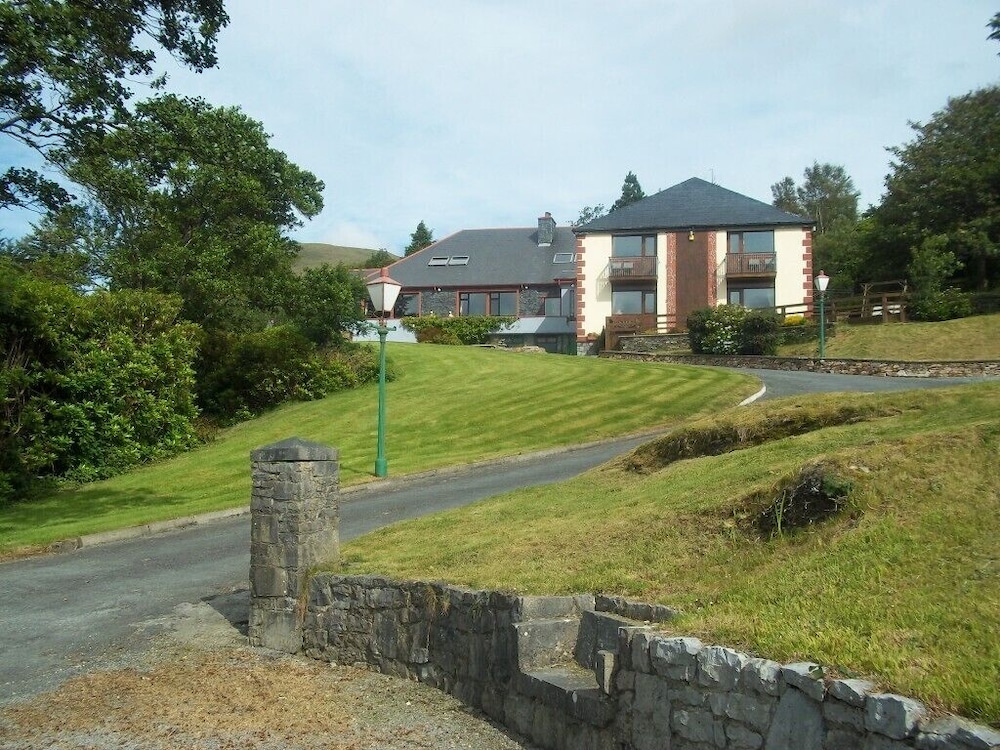 Kylemore Pass Hotel in Gaillimh, Republic of Ireland