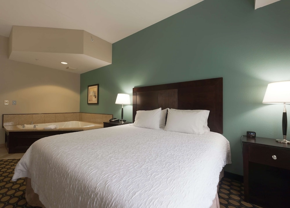 Hampton Inn North Brunswick New Brunswick - photo 19
