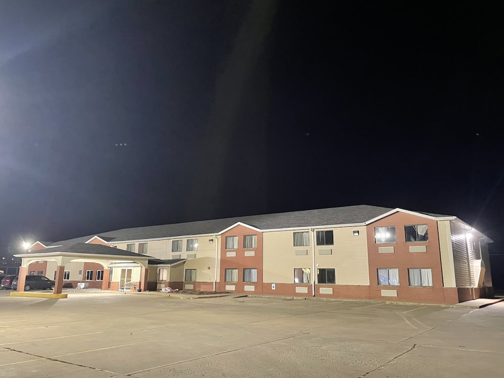 Designer Inn & Suites - photo 53