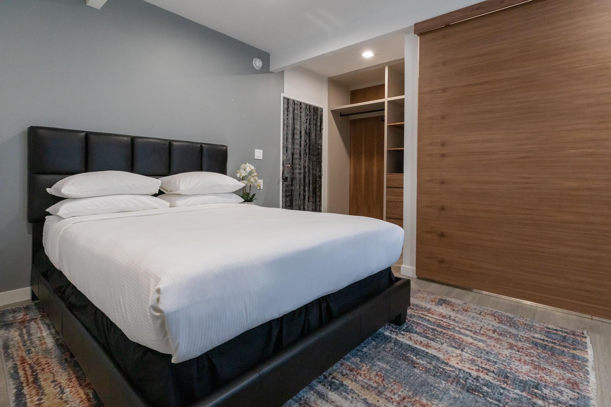 Park Plaza Lodge Hotel - photo 19