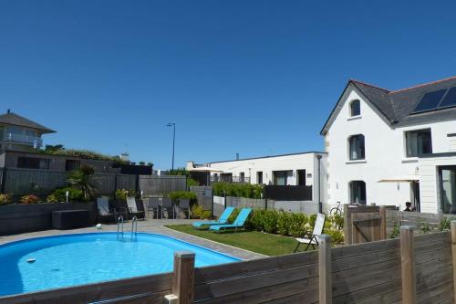 Molene 200 M Plage Et Port — Sibiril