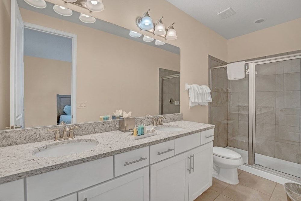 Reunion Golf Resort 8 Bed 8 Bath Amazing Pool Home 8 Bedroom Villa by RedAwning - photo 40
