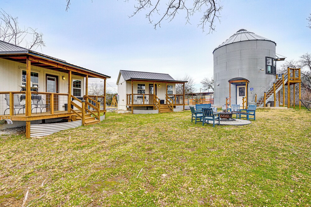 Rural Retreat w Water View 9 Mi to Dtwn Granbury — hotel in Weatherford