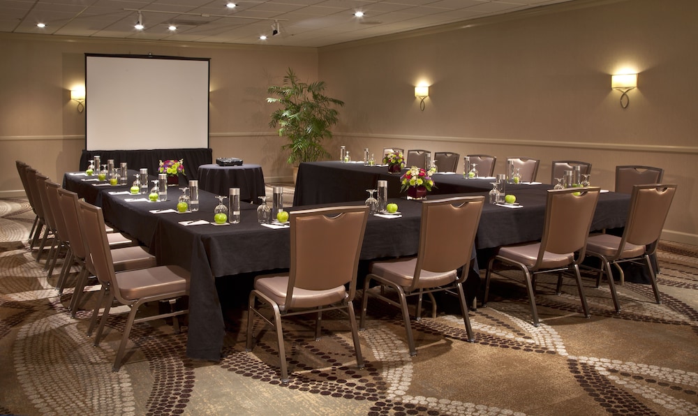 Hilton Concord - photo 29
