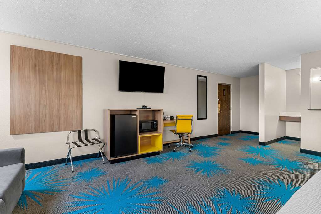 Days Inn by Wyndham Sioux Falls Empire - photo 26
